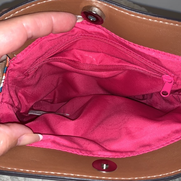 Lily Bloom crossbody purse - Picture 6 of 6